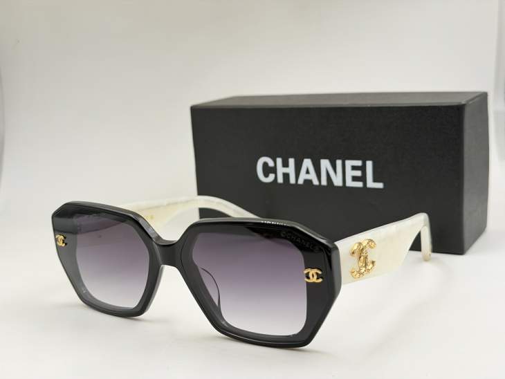 Picture of Chanel Sunglasses _SKUfw80879662fw